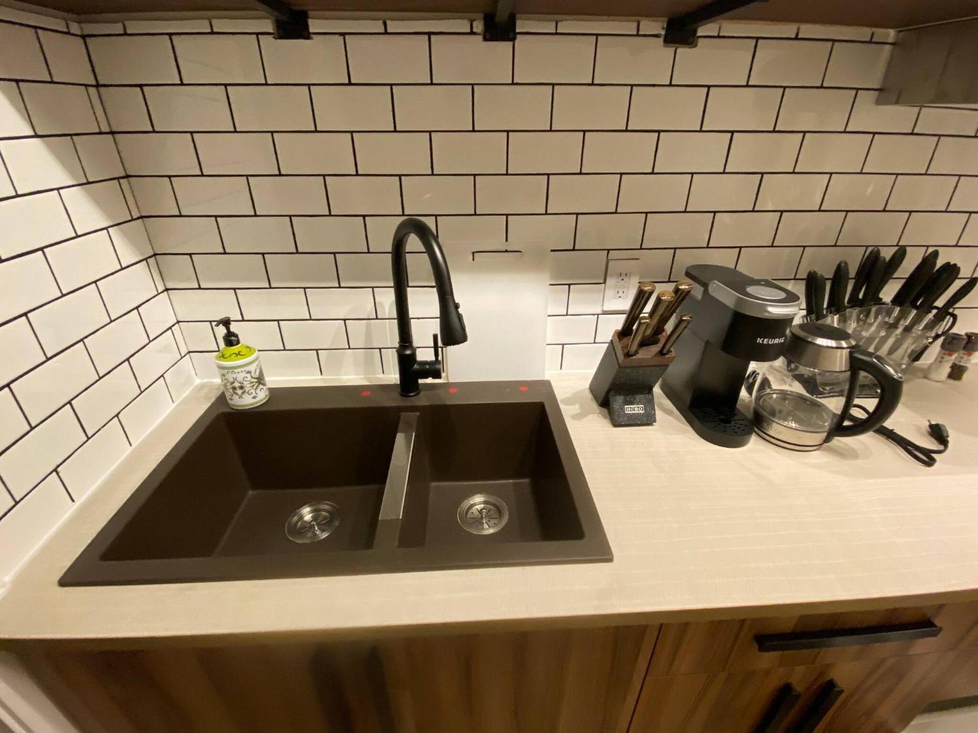 Central 2Br Near Unveristy And Whyte Ave Edmonton Buitenkant foto